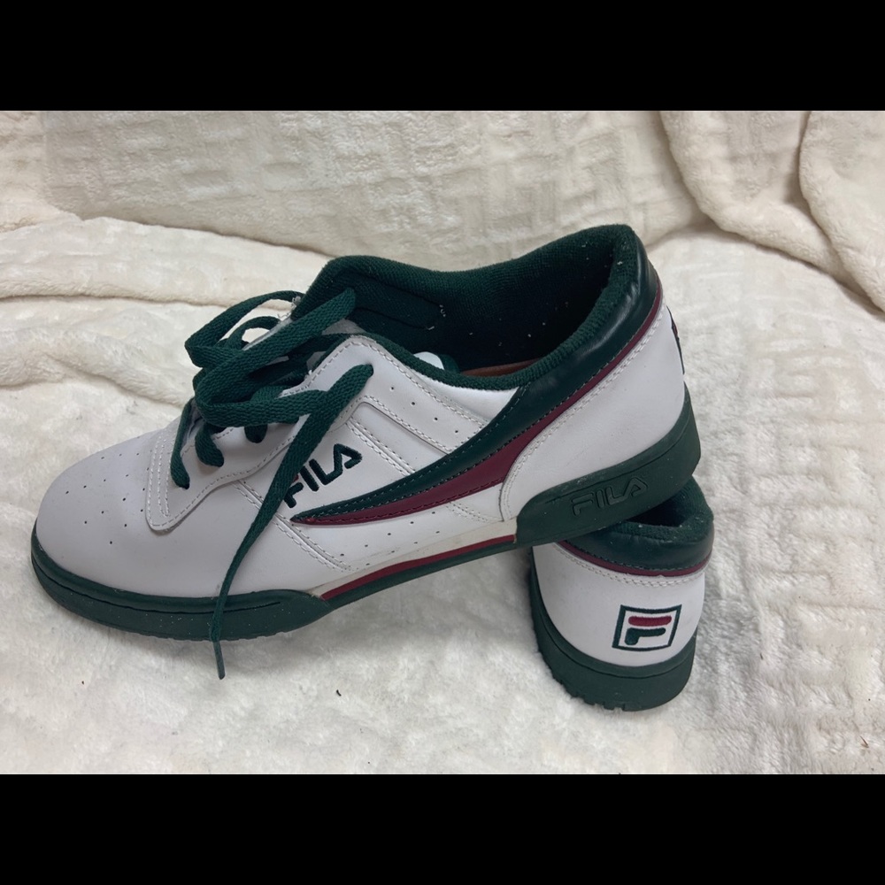 Running shoes